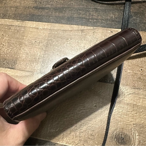 Brighton Crossbody Wallet Bag - Picture 4 of 8